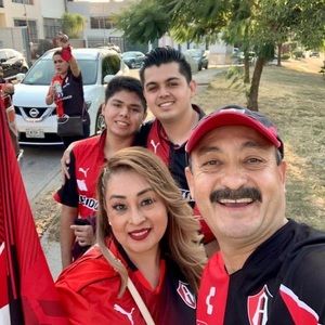 Meet your Posher, Hernandez lopez